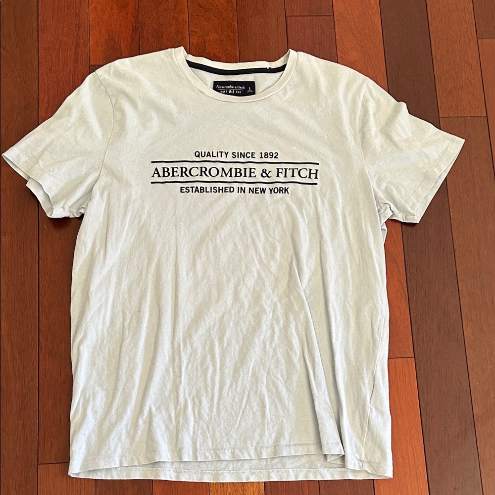 Abercrombie & Fitch Gray Logo Tee